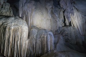 Stalaktites on Tu Lan Expedition